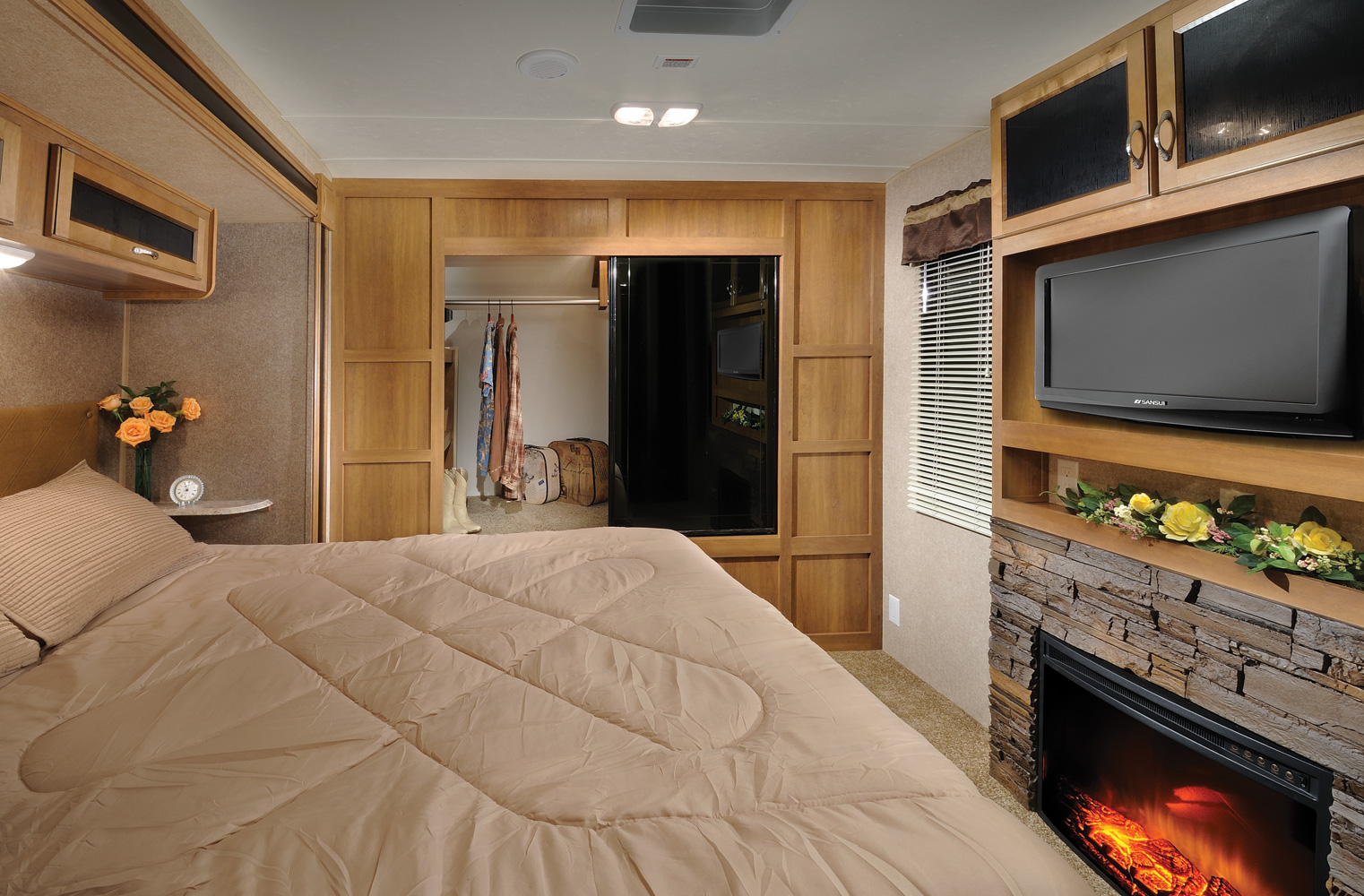 travel trailer with slide in bedroom