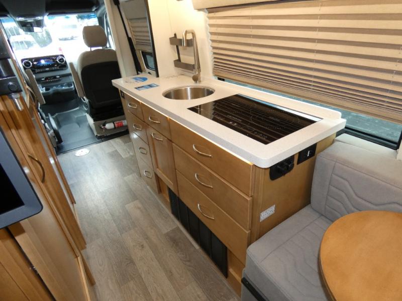 Coachmen Kitchen