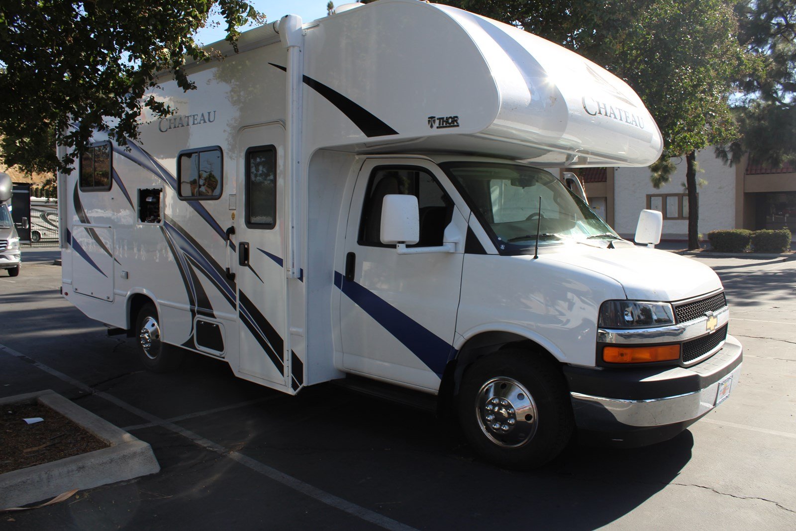 Small Motorhomes Under 25 Feet