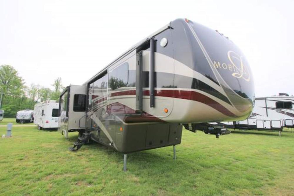 Top RVs To Rent - Fifth Wheel