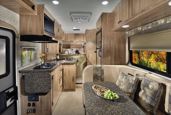 Top 5 Best Class C Motorhomes With Bunk Beds - RVingPlanet 