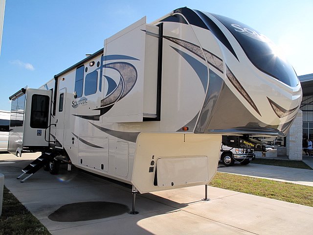 Top 5 Best Luxury Fifth Wheels Rving, Used 5th Wheel Campers With King Size Bed
