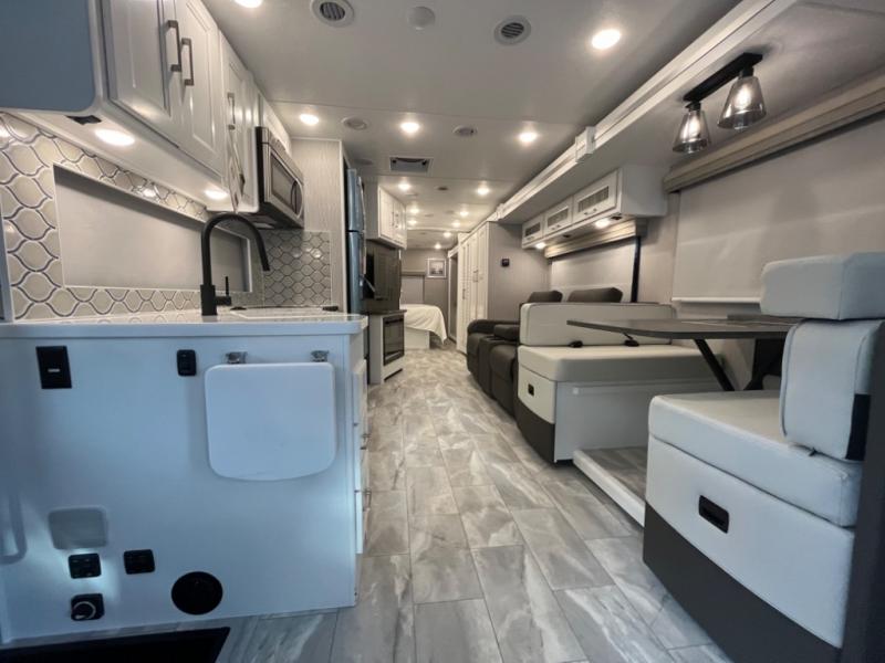 Coachmen RV Encore 325SS Motor Home Class A