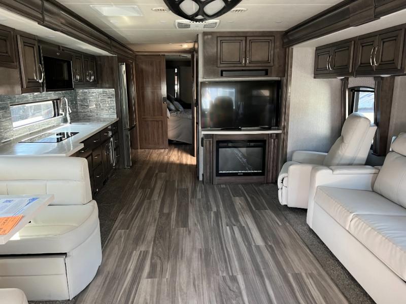 Holiday Rambler Navigator 38F Motor Home Class A - Diesel