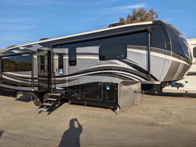 Jayco Pinnacle 32RLTS Fifth Wheel