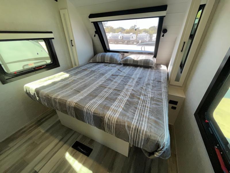 2024 Jayco White Hawk 32RL Travel Trailer bed